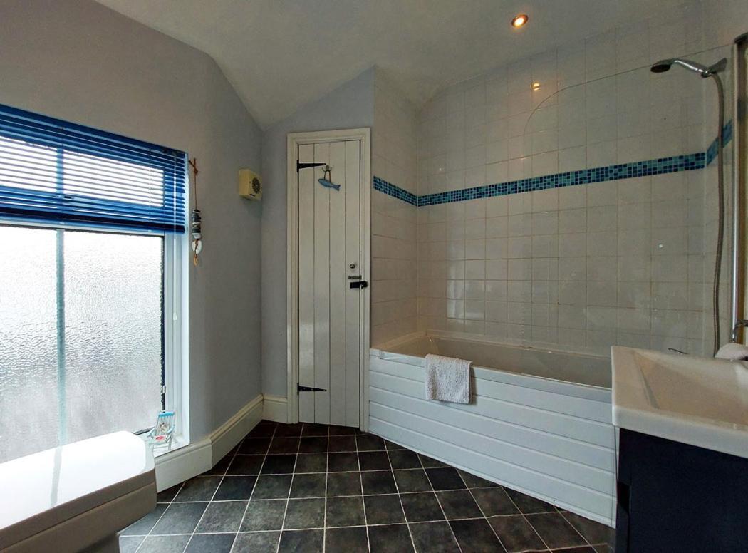 Salt Marsh Apartment Tywyn Bagian luar foto