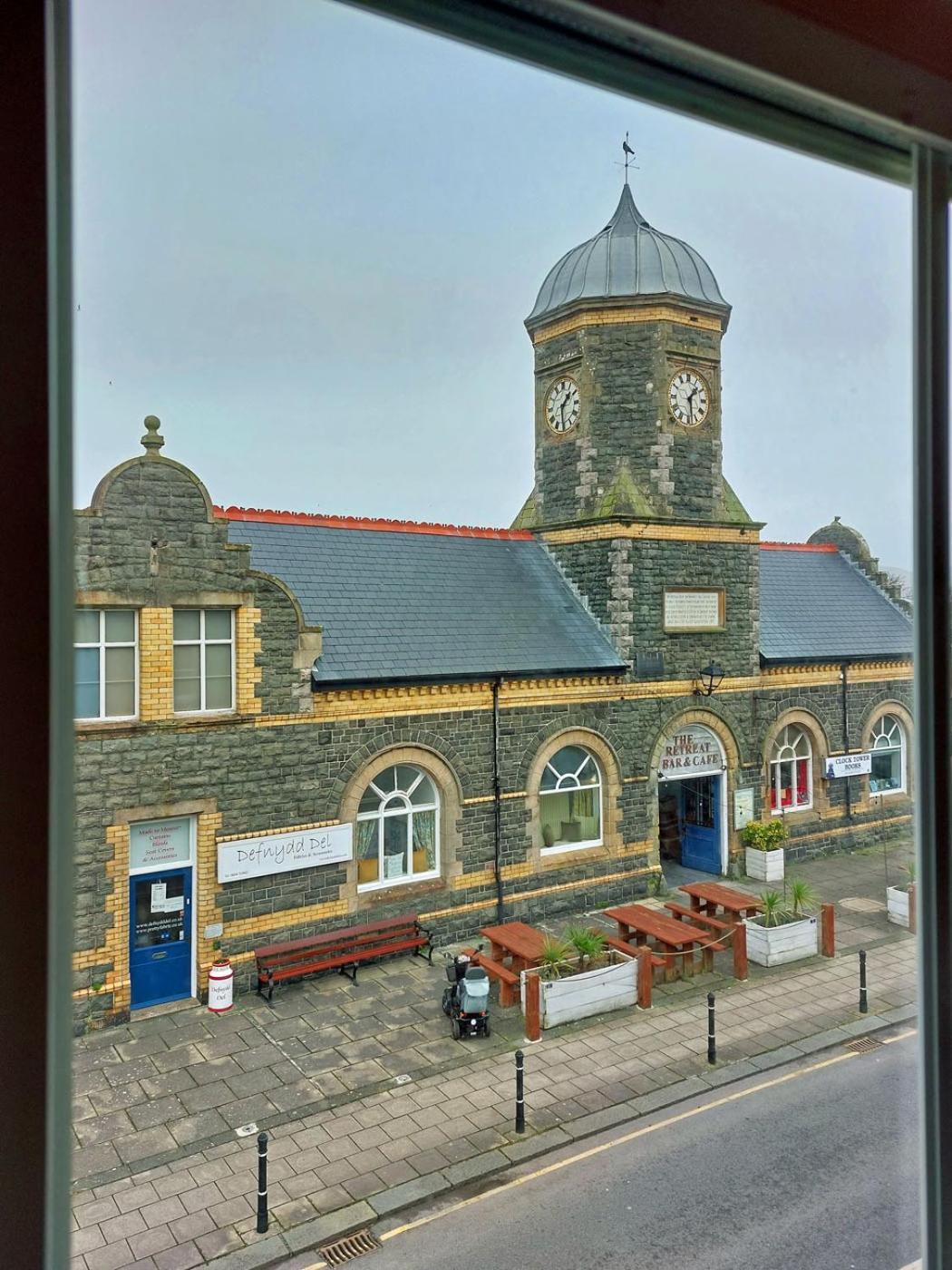 Salt Marsh Apartment Tywyn Bagian luar foto