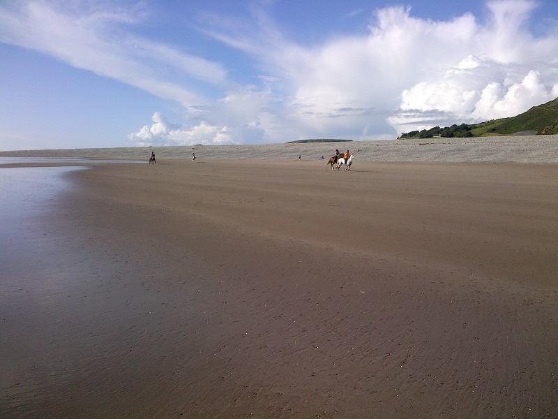 Salt Marsh Apartment Tywyn Bagian luar foto